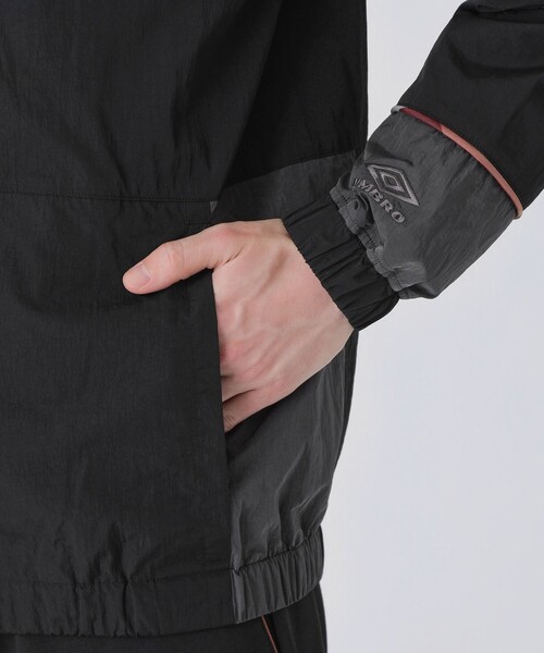 BLACK LABEL CRESTBRIDGE(ブラックレーベル・クレストブリッジ)の「【WEB・一部店舗限定】【UMBRO】ワッシャーナイロンスタンドブルゾン(ブルゾン・メンズ・ブラック・XL/L/M)」の8枚目の写真