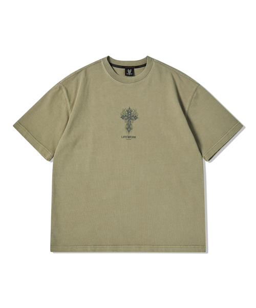 LIFE WORK(ライフワーク)の「十字架プリントダイング半袖Tシャツ(Tシャツ/カットソー・メンズ・チャコールグレー/カーキ・M/L)」の1枚目の写真