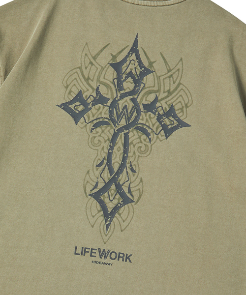 LIFE WORK(ライフワーク)の「十字架プリントダイング半袖Tシャツ(Tシャツ/カットソー・メンズ・チャコールグレー/カーキ・M/L)」の5枚目の写真