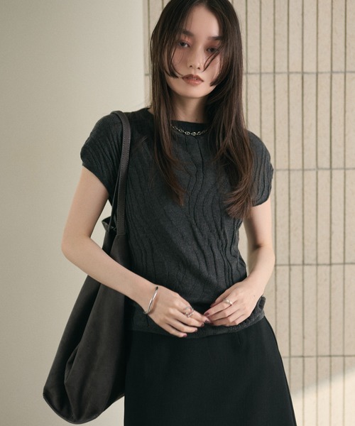 LAULEN(ローレン)の「textured pattern knit pullover /ニュアンス柄ニットプルオーバー(ニット/セーター・レディース・ベージュ/ボルドー/チャコールグレー/ホワイト/ブラック・FREE)」の4枚目の写真