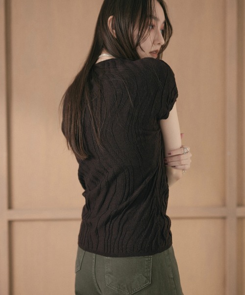 LAULEN(ローレン)の「textured pattern knit pullover /ニュアンス柄ニットプルオーバー(ニット/セーター・レディース・ベージュ/ボルドー/チャコールグレー/ホワイト/ブラック・FREE)」の7枚目の写真
