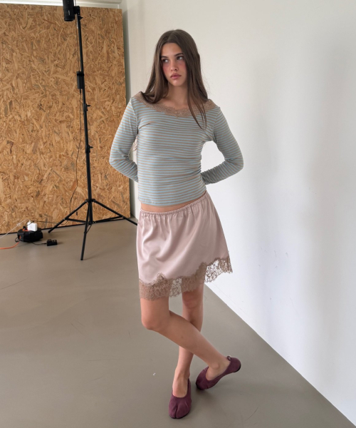ASURA(アスラ)の「NECK LACE LONG SLEEVE T (SOFT BLUE+BEIGE STRIPE)(Tシャツ/カットソー・レディース・その他・OS)」の5枚目の写真