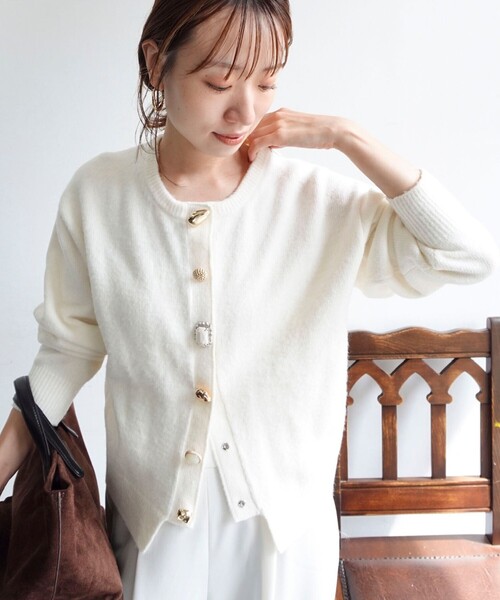 NOLLEY’S(ノーリーズ)の「【TORRAZZO DONNA/トラッゾドンナ】【林(mayumi_nol)別注】ビジューカーディガン(カーディガン/ボレロ・レディース・イエロー/チャコールグレー/オフホワイト・38)」の1枚目の写真