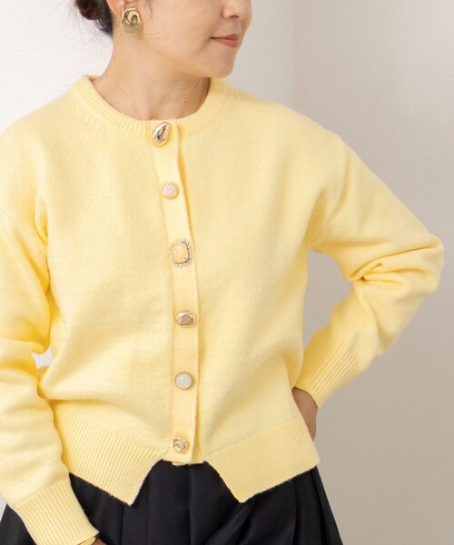 NOLLEY’S(ノーリーズ)の「【TORRAZZO DONNA/トラッゾドンナ】【林(mayumi_nol)別注】ビジューカーディガン(カーディガン/ボレロ・レディース・イエロー/チャコールグレー/オフホワイト・38)」の3枚目の写真