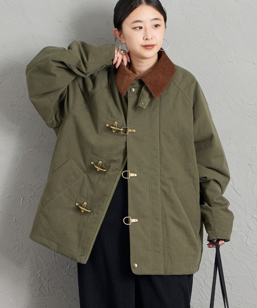 ARMY TWILL（アーミーツイル）の「[ARMY TWILL/アーミーツイル] 別注 中綿入り FIREMAN ミリタリージャケット（ミリタリージャケット・レディース・ダークグリーン/ブラック・M/L）」の2枚目の写真