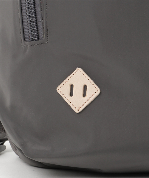 anello(アネロ)の「【anello】アネロ 高密度ナイロン風リュック 大 (バックパック/リュック・レディース・グレー/ネイビー/ブラック/オリーブ/レッド・ONE SIZE)」の9枚目の写真