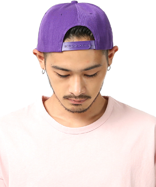 Rocky Monroe(ロッキーモンロー)の「ストレートベースボールキャップ(キャップ・メンズ・ホワイト/ブラック/パープル/ネイビー/ブラウン/グレー/レッド/サックスブルー/ピンク/イエロー/オレンジ/ブルー/ワインレッド/ブラック系その他/ライトピンク/ブラック系その他2/ブラック系その他3/ベージュ・FREE)」の13枚目の写真