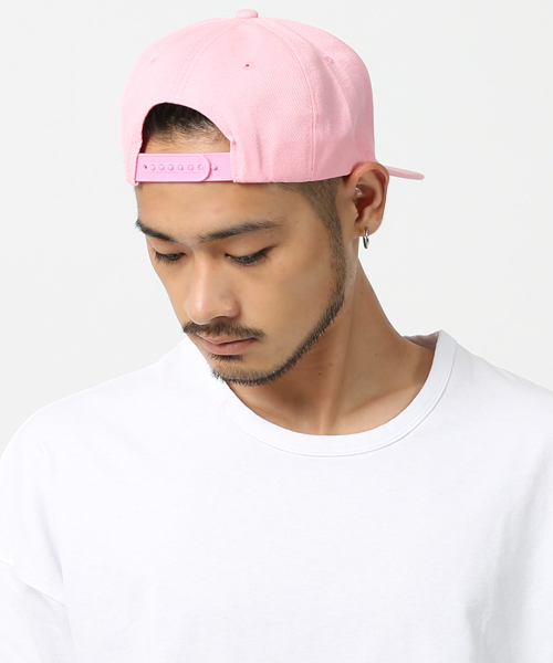 Rocky Monroe(ロッキーモンロー)の「ストレートベースボールキャップ(キャップ・メンズ・ホワイト/ブラック/パープル/ネイビー/ブラウン/グレー/レッド/サックスブルー/ピンク/イエロー/オレンジ/ブルー/ワインレッド/ブラック系その他/ライトピンク/ブラック系その他2/ブラック系その他3/ベージュ・FREE)」の16枚目の写真