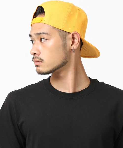 Rocky Monroe(ロッキーモンロー)の「ストレートベースボールキャップ(キャップ・メンズ・ホワイト/ブラック/パープル/ネイビー/ブラウン/グレー/レッド/サックスブルー/ピンク/イエロー/オレンジ/ブルー/ワインレッド/ブラック系その他/ライトピンク/ブラック系その他2/ブラック系その他3/ベージュ・FREE)」の14枚目の写真