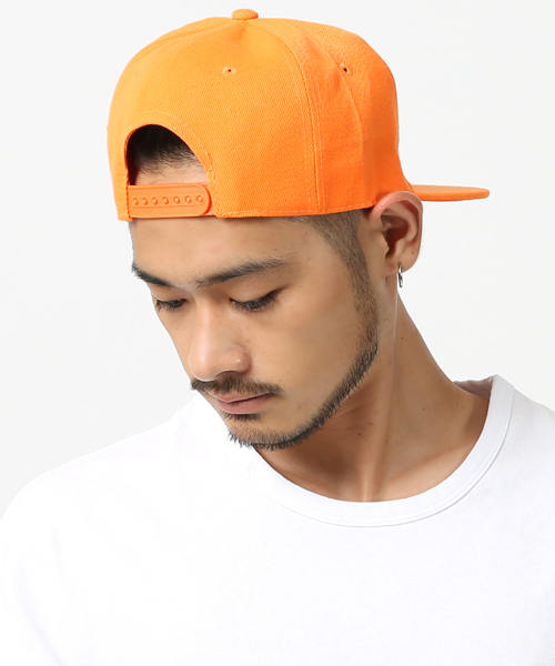 Rocky Monroe(ロッキーモンロー)の「ストレートベースボールキャップ(キャップ・メンズ・ホワイト/ブラック/パープル/ネイビー/ブラウン/グレー/レッド/サックスブルー/ピンク/イエロー/オレンジ/ブルー/ワインレッド/ブラック系その他/ライトピンク/ブラック系その他2/ブラック系その他3/ベージュ・FREE)」の18枚目の写真