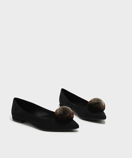 CHARLES & KEITH（チャールズ & キース）の「スエードフラットパンプス / SUEDE FLAT PUMPS（バレエシューズ・レディース・ブラック/グリーン/パープル・23cm/22.5cm/23.5cm/25cm/24.5cm）」の5枚目の写真