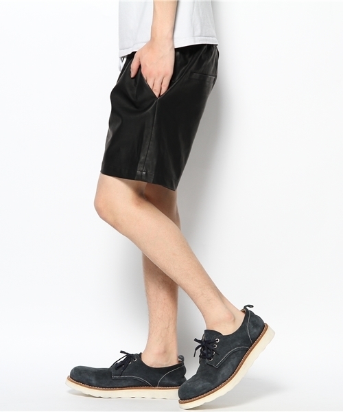 WHO'S WHO gallery（フーズフーギャラリー）の「レザーショーツ（その他パンツ・メンズ・ブラック・MEDIUM/LARGE）」の2枚目の写真