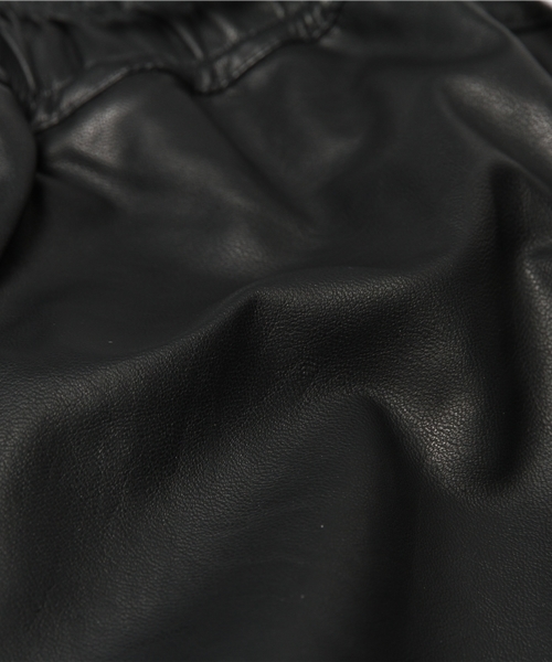 WHO'S WHO gallery（フーズフーギャラリー）の「レザーショーツ（その他パンツ・メンズ・ブラック・MEDIUM/LARGE）」の4枚目の写真