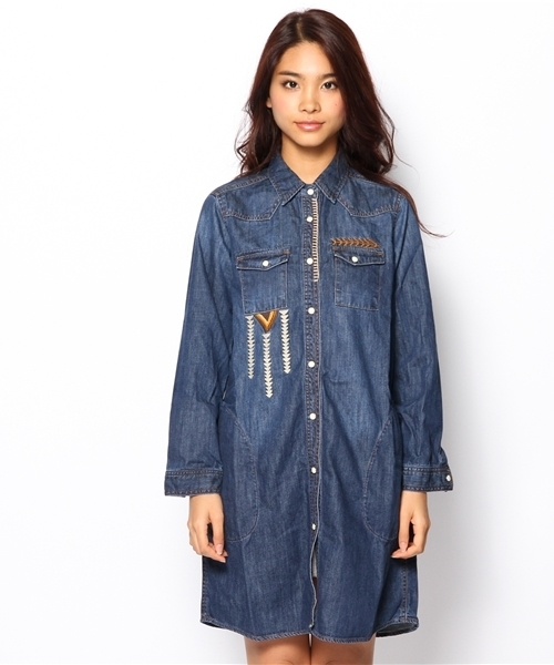 laule'a sunny side store(ラウレアサニーサイドストア)の「刺繍シャツワンピース(シャツワンピース・レディース・ブルー/ライトインディゴブルー・FREE)」の3枚目の写真