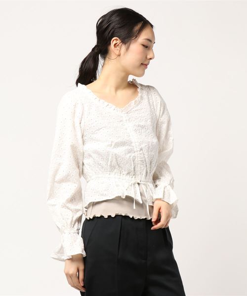 one after another NICE CLAUP（ワンアフターアナザーナイスクラップ）の「お花刺繍ブラウス＋インナーセット（シャツ/ブラウス・レディース・ブラック/ベージュ/オフホワイト・FREE）」の8枚目の写真