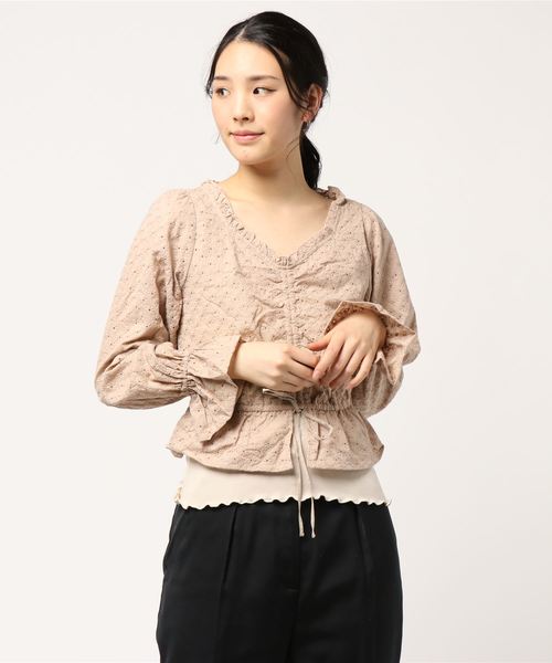 one after another NICE CLAUP（ワンアフターアナザーナイスクラップ）の「お花刺繍ブラウス＋インナーセット（シャツ/ブラウス・レディース・ブラック/ベージュ/オフホワイト・FREE）」の4枚目の写真