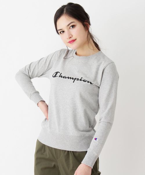 Champion(チャンピオン)の「Champion ロゴトレーナー(スウェット・レディース・オフホワイト/グレー/ブラック・02)」の3枚目の写真