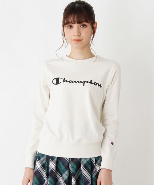 Champion(チャンピオン)の「Champion ロゴトレーナー(スウェット・レディース・オフホワイト/グレー/ブラック・02)」の4枚目の写真