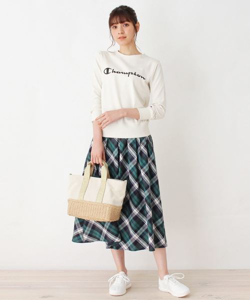 Champion(チャンピオン)の「Champion ロゴトレーナー(スウェット・レディース・オフホワイト/グレー/ブラック・02)」の10枚目の写真