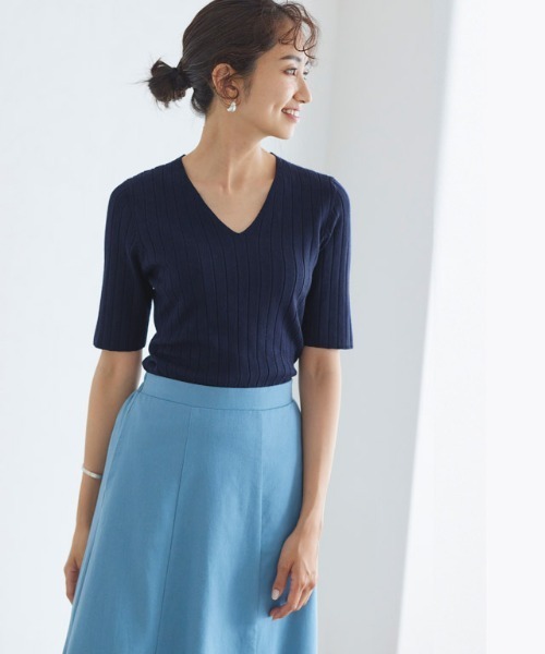 Pierrot（ピエロ）の「ネックが選べるウォッシャブル半袖リブニット（ニット/セーター・レディース・オフホワイト/ブラック系その他/グリーン系その他/ピンク系その他/ブルー系その他2/ピンク系その他4/グレー/ホワイト系その他/ベージュ系その他/パープル系その他/グリーン系その他2/ピンク系その他3/ブラック/グリーン/グレー系その他/ブルー系その他/ネイビー/ミント/ブラウン系その他/ライトパープル/ブラウン系その他2/ピンク系その他2/ピンク系その他6/ライトベージュ/ブルー系その他3/ピンク系その他5/レッド系その他/ボルドー/ブルー系その他4/ブルー系その他5・M/L）」の16枚目の写真