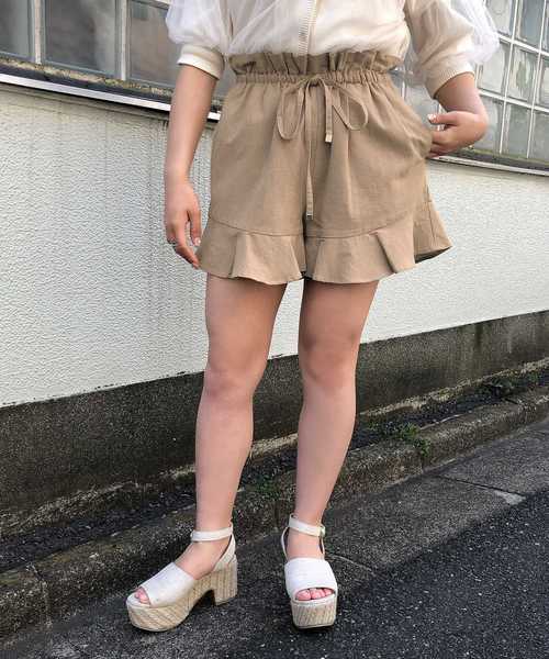 one after another NICE CLAUP(ワンアフターアナザーナイスクラップ)の「麻混フリルショートパンツ(その他パンツ・レディース・アイボリー/ブラック/ブラウン系その他/ベージュ・FREE)」の4枚目の写真