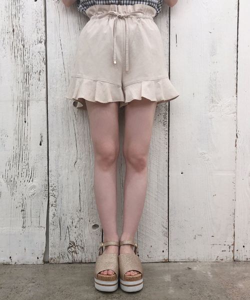 one after another NICE CLAUP(ワンアフターアナザーナイスクラップ)の「麻混フリルショートパンツ(その他パンツ・レディース・アイボリー/ブラック/ブラウン系その他/ベージュ・FREE)」の2枚目の写真