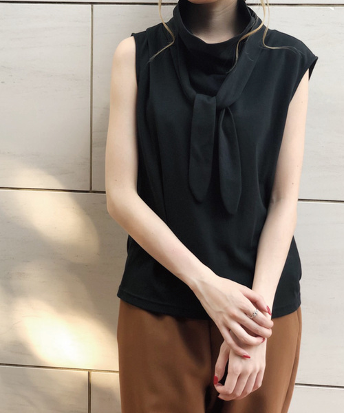 Banner Barrett(バナーバレット)の「タイトップス(Tシャツ/カットソー・レディース・アイボリー/ブラック/ブラウン・38)」の1枚目の写真