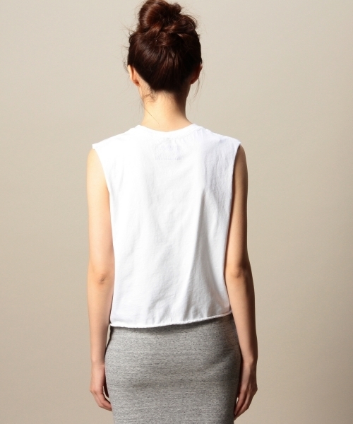 BEAUTY&YOUTH UNITED ARROWS（ビューティーアンドユースユナイテッドアローズ）の「BY THE DAY ON THE BEACH サイドオープンノースリーブ ◆（Tシャツ/カットソー・レディース・ホワイト/ネイビー・フリー）」の4枚目の写真