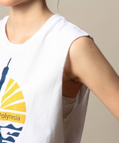 BEAUTY&YOUTH UNITED ARROWS（ビューティーアンドユースユナイテッドアローズ）の「BY THE DAY ON THE BEACH サイドオープンノースリーブ ◆（Tシャツ/カットソー・レディース・ホワイト/ネイビー・フリー）」の6枚目の写真