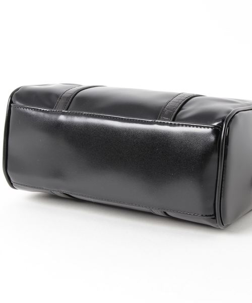 archives（アルシーヴ）の「ガラス合皮×クロコボストン（ボストンバッグ・レディース・ブラック/ブラウン・MEDIUM）」の3枚目の写真