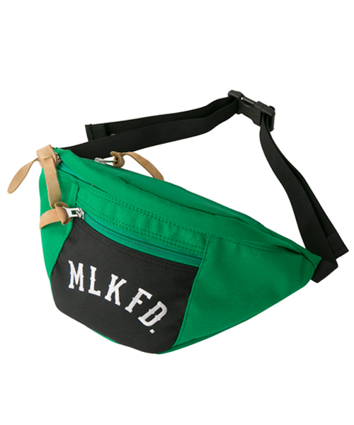 MILKFED.（ミルクフェド）の「MLKFD FANNY PACK　（ボディバッグ/ファニーパック/無地/ロゴ）（ボディバッグ/ウエストポーチ・レディース・レッド/ブラック/グリーン/ネイビー・ONE SIZE）」の3枚目の写真