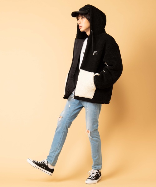 WEGO（ウィゴー）の「WEGO/ボアフリースビッグシルエットパーカー（ブルゾン・メンズ・ブラック/ライトベージュ・MEDIUM/LARGE）」の12枚目の写真