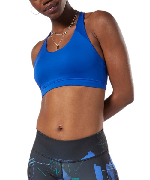 Reebok（リーボック）の「Workout Ready Medium-Impact パッド入りブラ（スポーツブラ・レディース・グレイッシュブルー/コバルトブルー・XX-SMALL/SMALL/X-SMALL/XXX-LARGE/LARGE/MEDIUM/X-LARGE/XX-LARGE）」の2枚目の写真