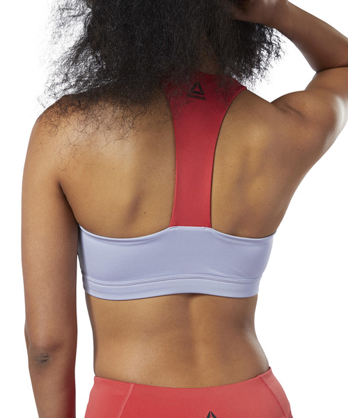 Reebok（リーボック）の「Workout Ready Medium-Impact パッド入りブラ（スポーツブラ・レディース・グレイッシュブルー/コバルトブルー・XX-SMALL/SMALL/X-SMALL/XXX-LARGE/LARGE/MEDIUM/X-LARGE/XX-LARGE）」の6枚目の写真