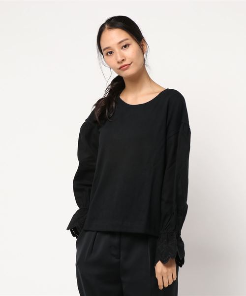 Samansa Mos2(サマンサ モスモス)の「レース付きカットソー(Tシャツ/カットソー・レディース・オフホワイト/ブラック/ベージュ・フリ-)」の2枚目の写真