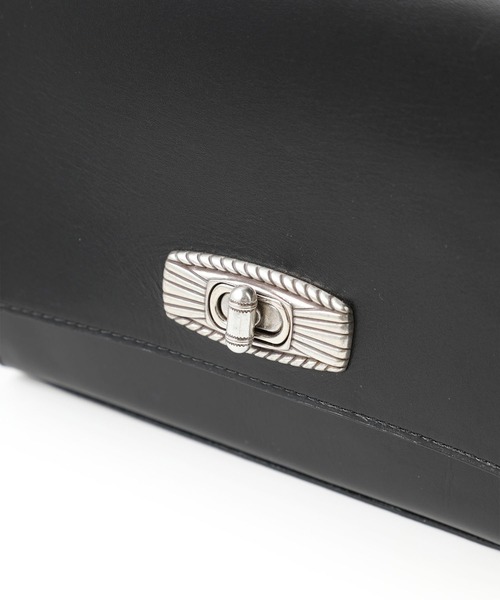 TOGA PULLA（トーガ　プルラ）の「【TOGA PULLA(トーガプルラ)】レザーショルダーバッグ TP01-AG291（ショルダーバッグ・レディース・マルチ/ブラック・FREE）」の15枚目の写真