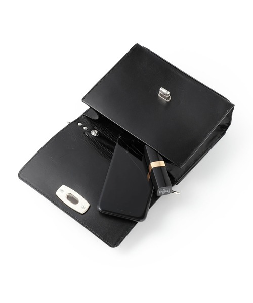 TOGA PULLA（トーガ　プルラ）の「【TOGA PULLA(トーガプルラ)】レザーショルダーバッグ TP01-AG291（ショルダーバッグ・レディース・マルチ/ブラック・FREE）」の18枚目の写真