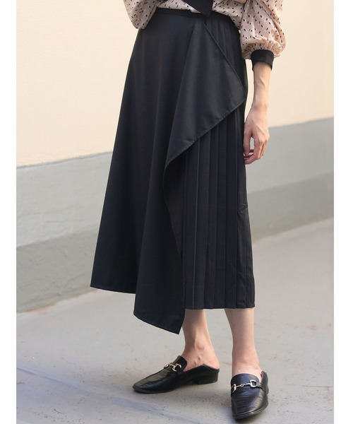 vingtrois（バントロア）の「【vingtrois】【ワンマイルウェア】【テレワーク映え】プリーツ切り替えフレアスカート（スカート・レディース・チャコールグレー/ベージュ/カーキオリーブ・M）」の2枚目の写真