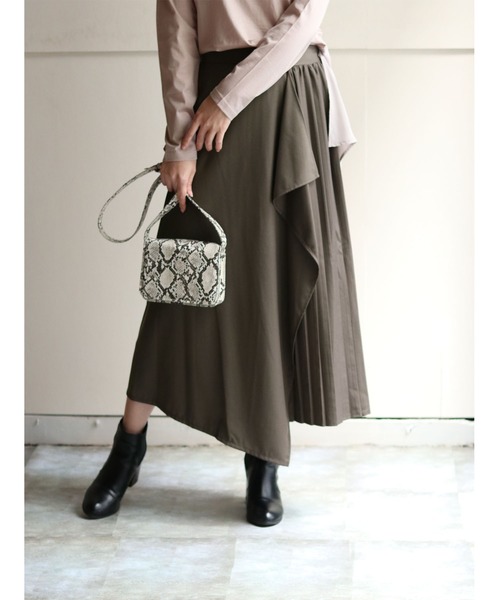 vingtrois（バントロア）の「【vingtrois】【ワンマイルウェア】【テレワーク映え】プリーツ切り替えフレアスカート（スカート・レディース・チャコールグレー/ベージュ/カーキオリーブ・M）」の17枚目の写真