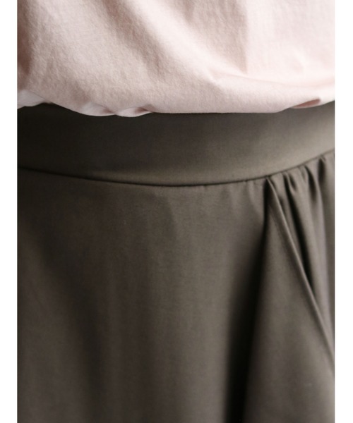 vingtrois（バントロア）の「【vingtrois】【ワンマイルウェア】【テレワーク映え】プリーツ切り替えフレアスカート（スカート・レディース・チャコールグレー/ベージュ/カーキオリーブ・M）」の19枚目の写真