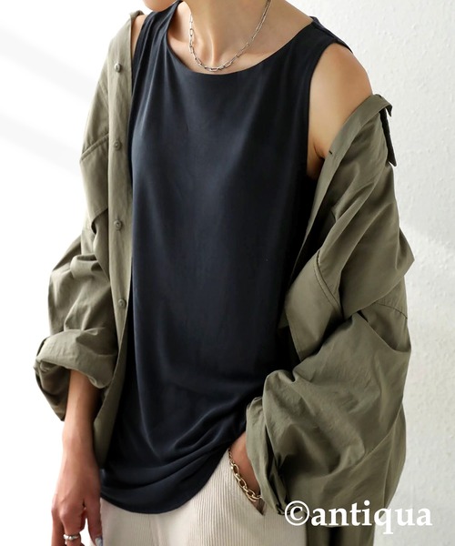 antiqua（アンティカ）の「とろみ生地ボートネックタンク（タンクトップ・レディース・オフホワイト/ブラック/ブラウン系その他/ブラウン系その他2/ブラウン系その他3/ベージュ系その他/ブルー系その他・FREE）」の10枚目の写真