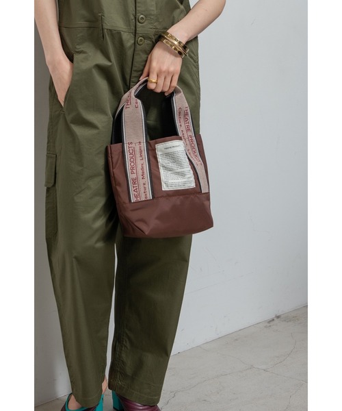 THEATRE PRODUCTS（シアタープロダクツ）の「MISSISSIPPI Ssize／ジャガードテープ バッグ/500mlペットボトル収納可能（トートバッグ・レディース・ブラック/ベージュ/ブラウン/グレー/レッド/ネイビー/パープル/グリーン/チャコールグレー・FREE）」の11枚目の写真