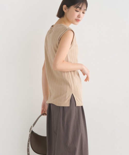 OMNES Another Edition（オムネス アナザーエディション）の「汗じみ防止 リブタンクトップ（Tシャツ/カットソー・レディース・ホワイト/ブラック/ベージュ/ブラウン/ホワイト×ブラック/イエロー/ラベンダー・FREE）」の11枚目の写真