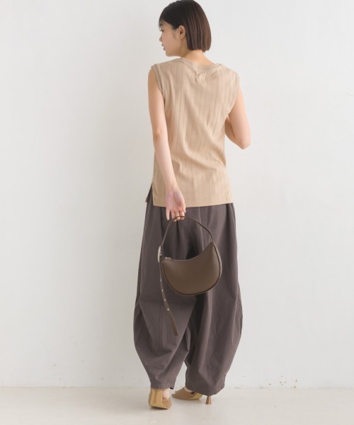 OMNES Another Edition（オムネス アナザーエディション）の「汗じみ防止 リブタンクトップ（Tシャツ/カットソー・レディース・ホワイト/ブラック/ベージュ/ブラウン/ホワイト×ブラック/イエロー/ラベンダー・FREE）」の8枚目の写真