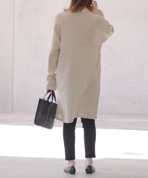 reca（レカ）の「タートルネックワンピース（チュニック・レディース・ブラック/ベージュ・FREE）」の4枚目の写真