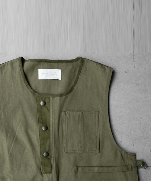 antiqua（アンティカ）の「３６０度お洒落なシルエット！拘りのミリタリーベスト（ベスト・メンズ・ブラック/カーキ・FREE）」の21枚目の写真