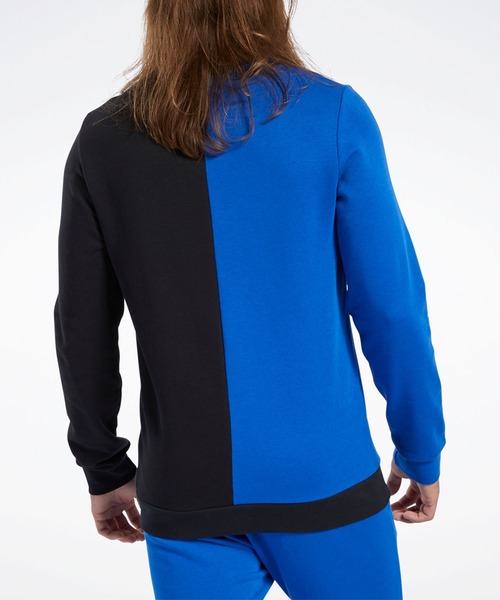 Reebok(リーボック)の「トレーニング エッセンシャルズ リニア ロゴ スウェットシャツ / Training Essentials Linear Logo Sweatshirt(スウェット・メンズ・ブラック/ブルー・SMALL/MEDIUM/XX-LARGE/X-LARGE/LARGE/XXX-LARGE)」の4枚目の写真