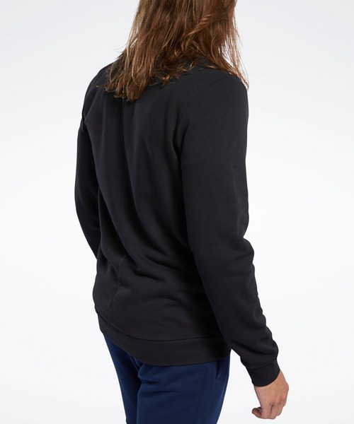 Reebok(リーボック)の「トレーニング エッセンシャルズ リニア ロゴ スウェットシャツ / Training Essentials Linear Logo Sweatshirt(スウェット・メンズ・ブラック/ブルー・SMALL/MEDIUM/XX-LARGE/X-LARGE/LARGE/XXX-LARGE)」の8枚目の写真