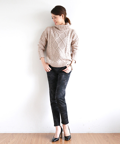 BEAMS LIGHTS Women's（ビームスライツ ウィメンズ）の「BEAMS LIGHTS / タートルケーブルプルオーバー（ニット/セーター・レディース・オフホワイト/ベージュ・FREE）」の13枚目の写真