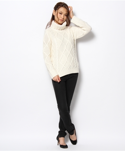 BEAMS LIGHTS Women's（ビームスライツ ウィメンズ）の「BEAMS LIGHTS / タートルケーブルプルオーバー（ニット/セーター・レディース・オフホワイト/ベージュ・FREE）」の4枚目の写真